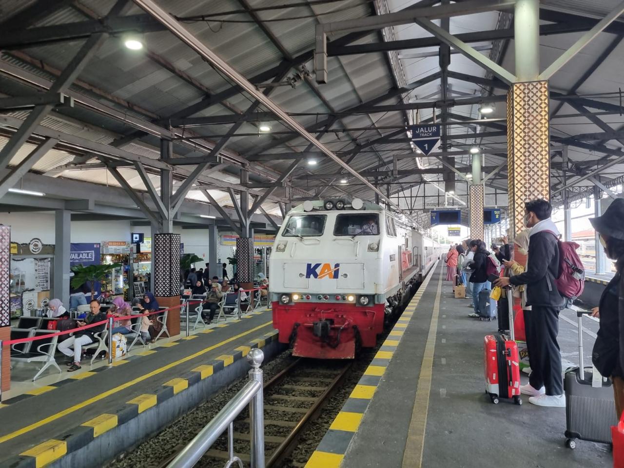 KA Favorit Lebaran: Tradisi Mudik yang Didukung Layanan Unggul