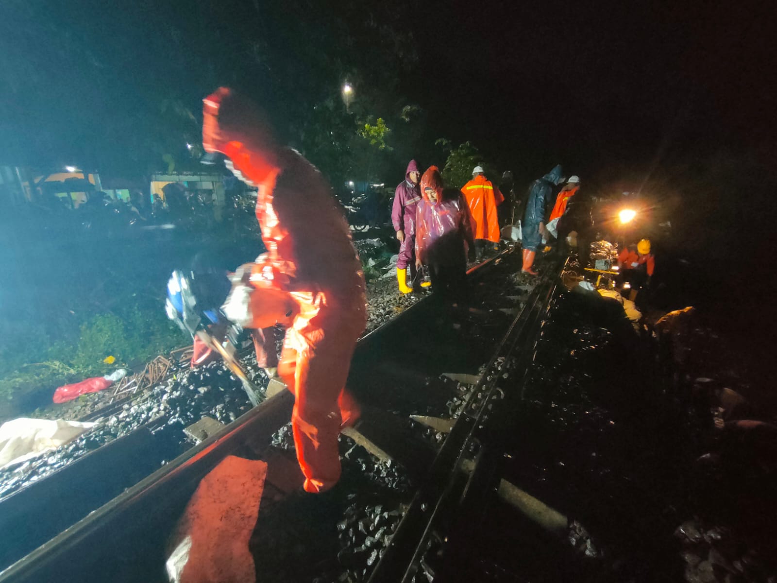 Perbaikan Jalur KA Semarang dan Bandung, KAI Kerahkan Ratusan Personel