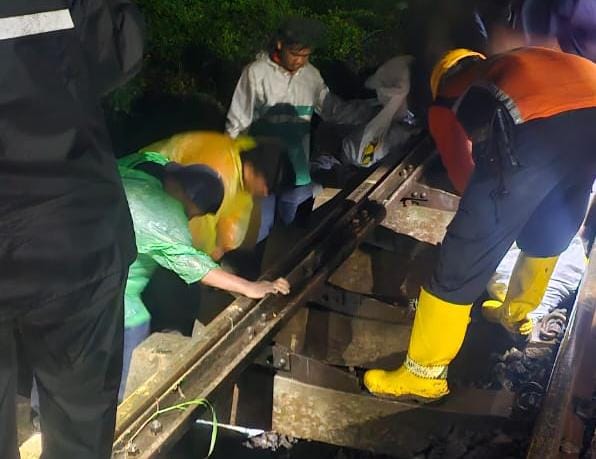 Perbaikan Jalur KA Terdampak Banjir dan Longsor Dipercepat