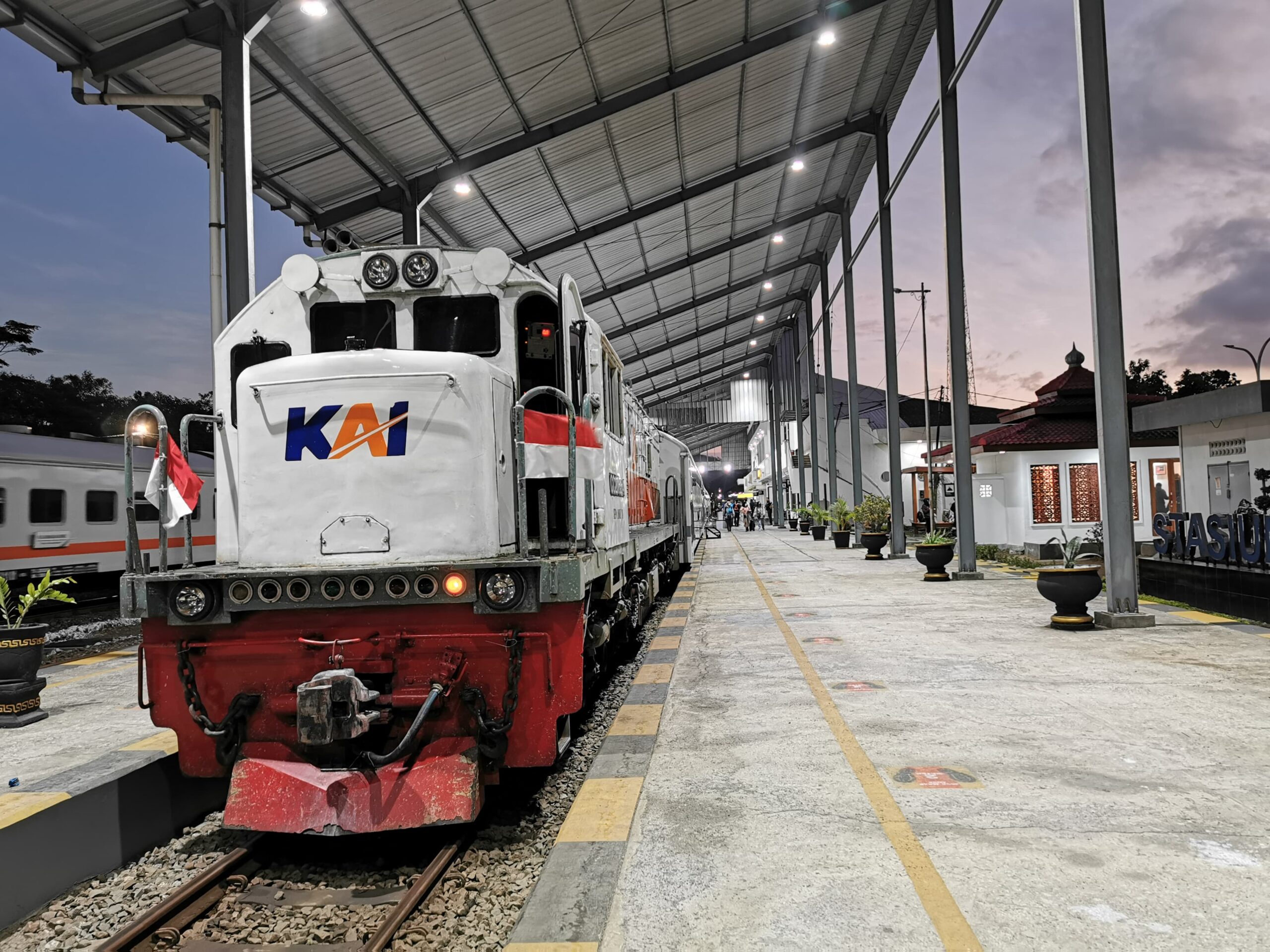 Stasiun Ketapang Lebaran Tingkatkan Mobilitas Antar Pulau Jawa dan Bali