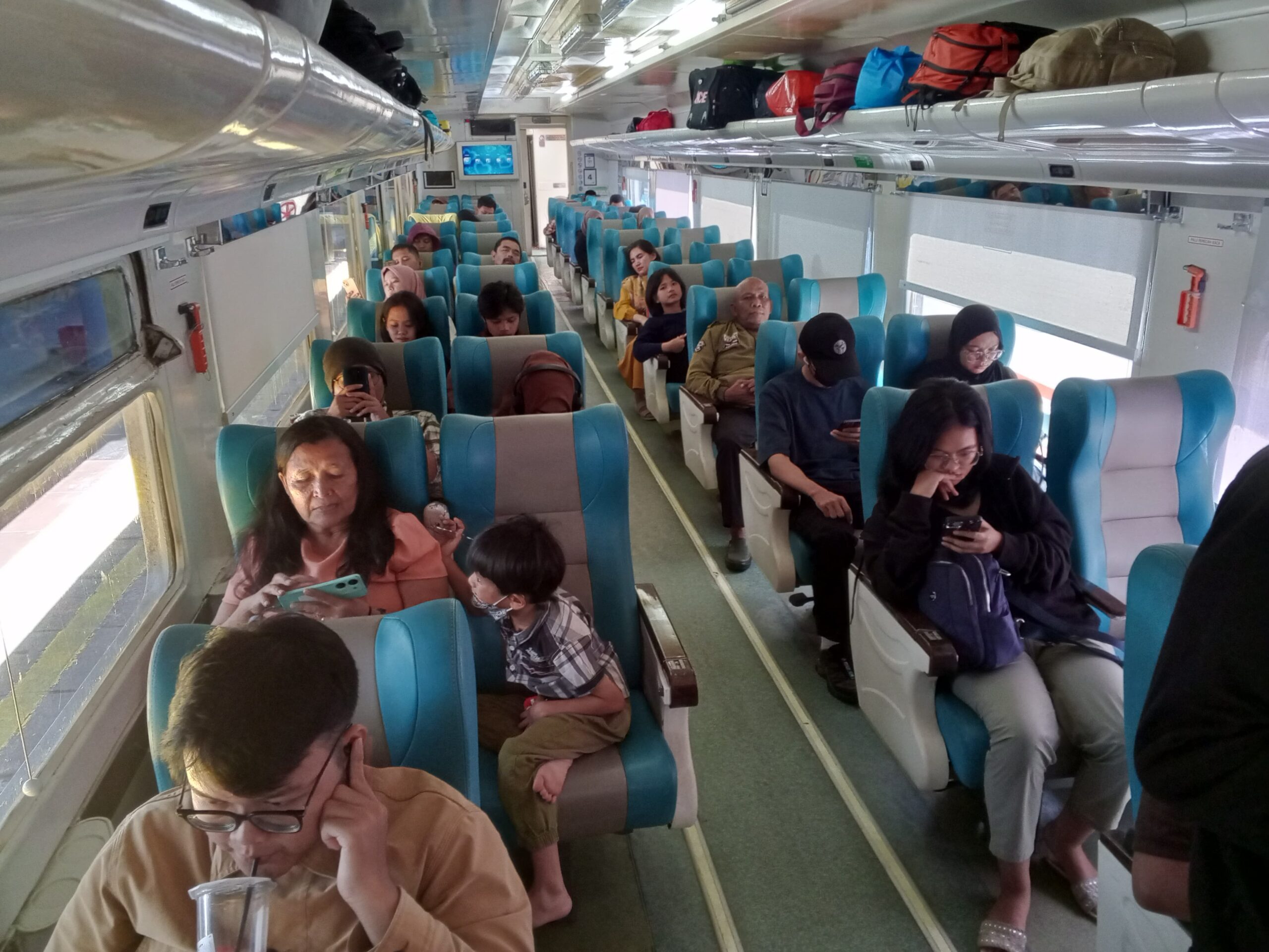 Hari Ini Diperkirakan Puncak Arus Balik, Tiket KA Jarak Jauh dan Lokal Terjual Lebih Dari 4,2 Juta