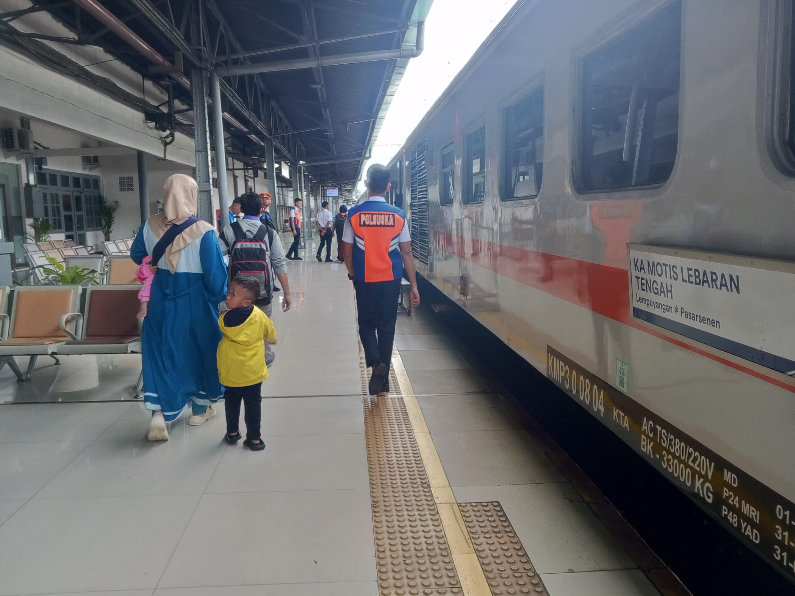 Hari Pertama Lebaran KAI Group Layani 984 Ribu Penumpang, Total 13,3 Juta Sejak 21 Maret 2025