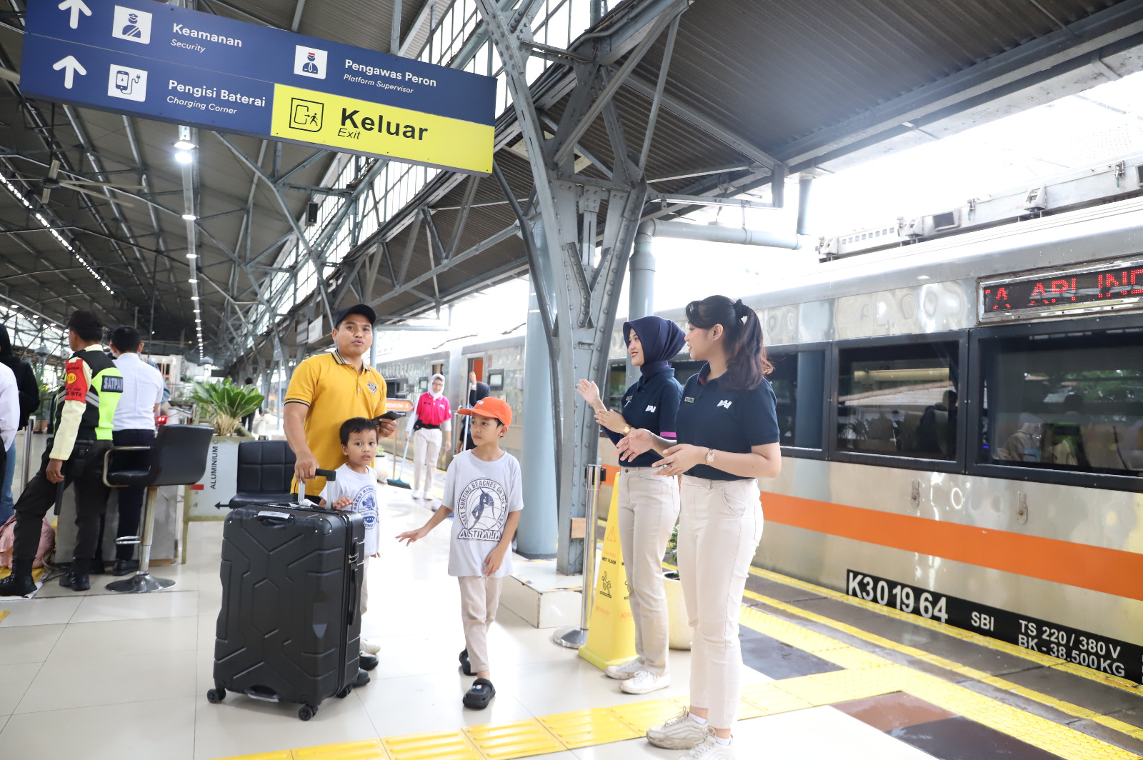 KAI Group Capaian 984 Ribu Penumpang di Hari Pertama Lebaran, Total 13,3 Juta Sejak 21 Maret 2025