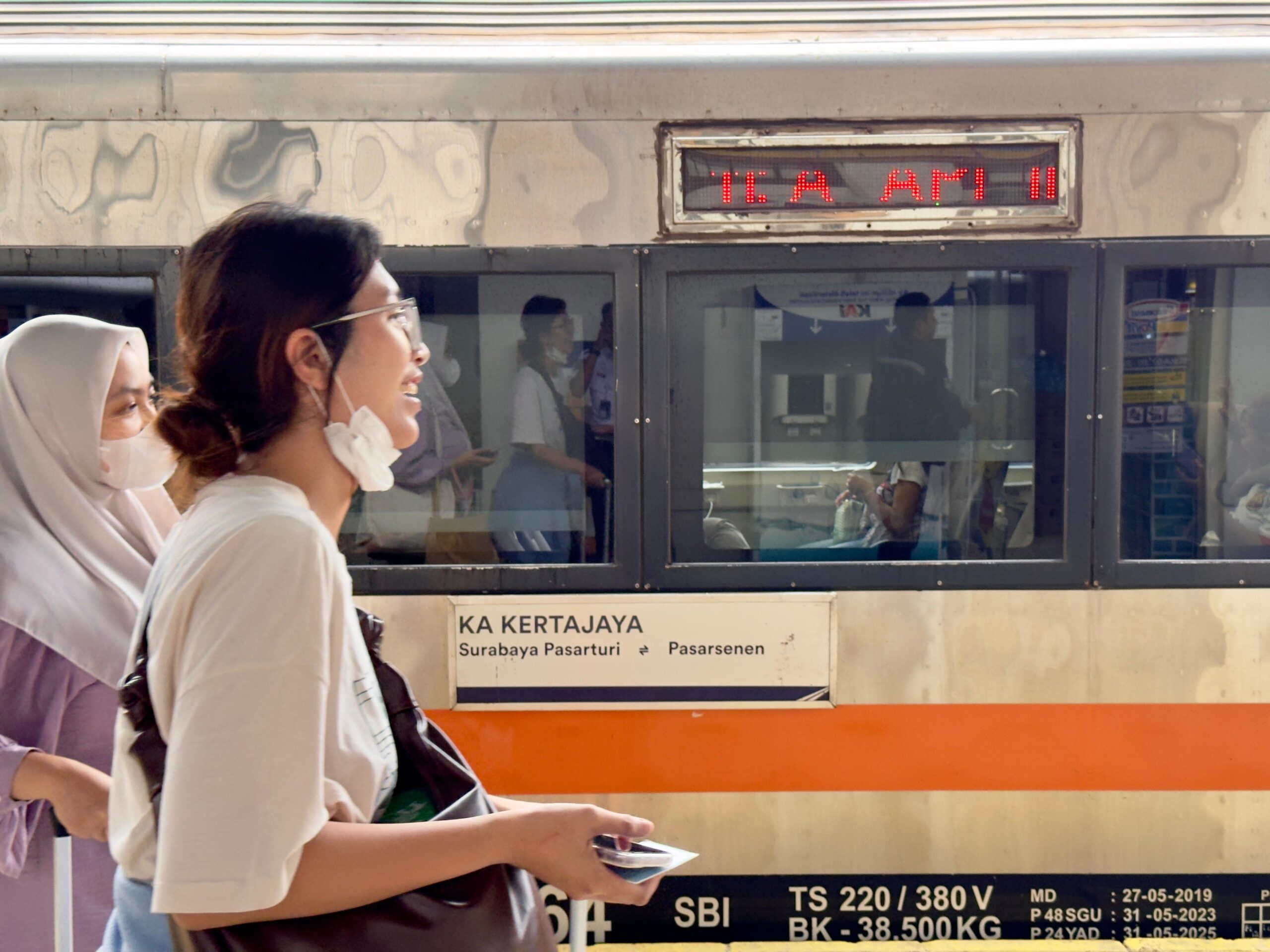 KAI Group Layani 157 Juta Pelanggan Hingga April 2025: Perkuat Mobilitas Nasional dan Akses Masyarakat ke Transportasi Publik