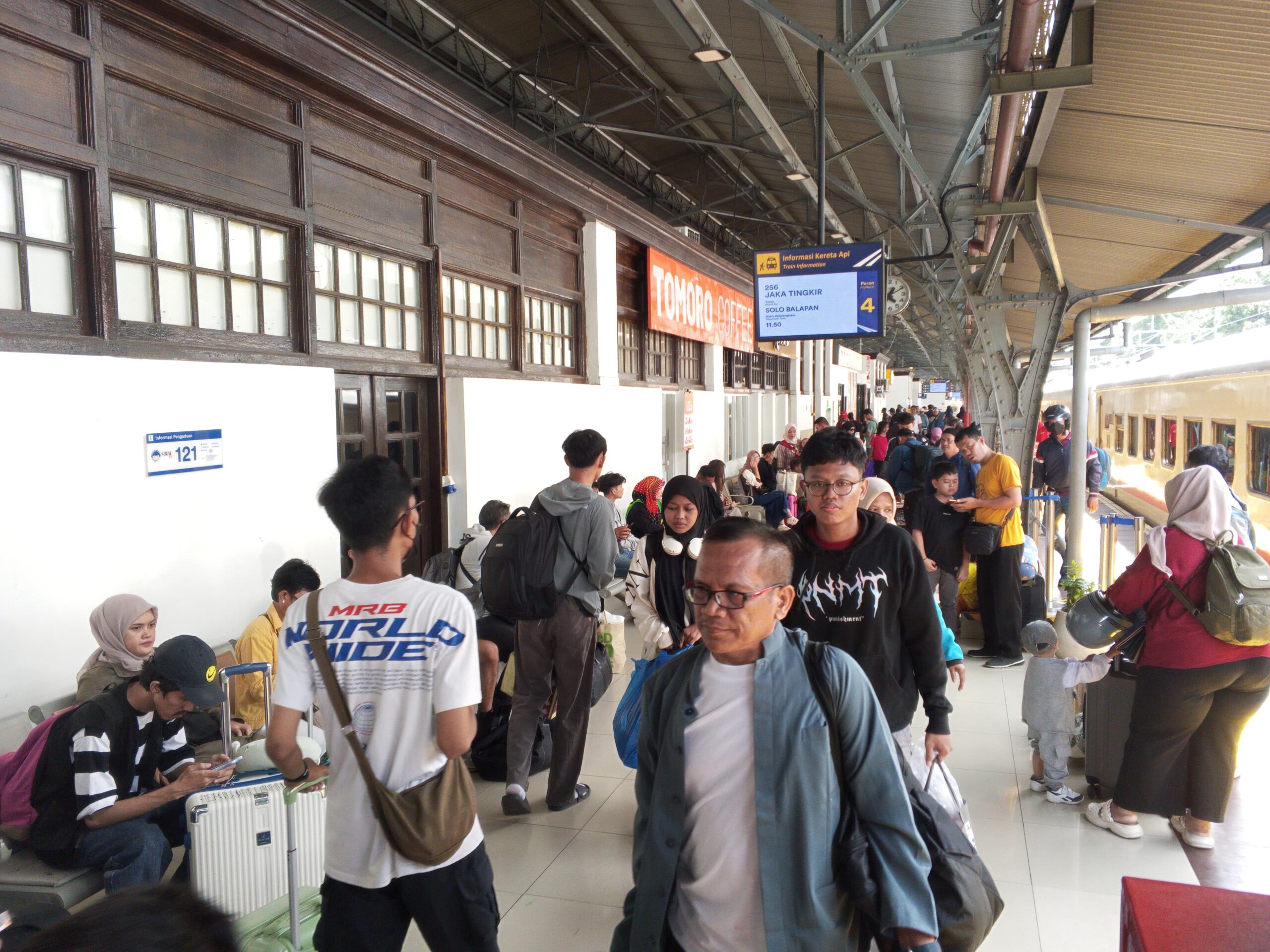 (Foto) Lonjakan Pelanggan KAI Group Saat Libur Waisak Tembus 6,6 Juta