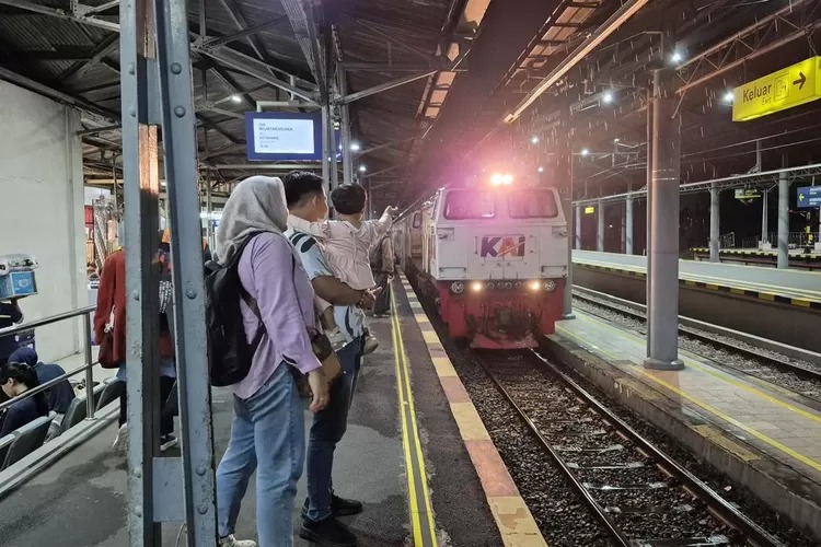 Waisak 2025: Daop 6 Layani 259 Ribu Penumpang Kereta dengan Lancar