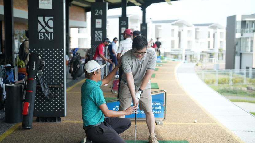 (FOTO) BNI Gelar Golf Clinic Gen 2.0, Ciptakan Suasana Interaktif dan Inspiratif di Lapangan